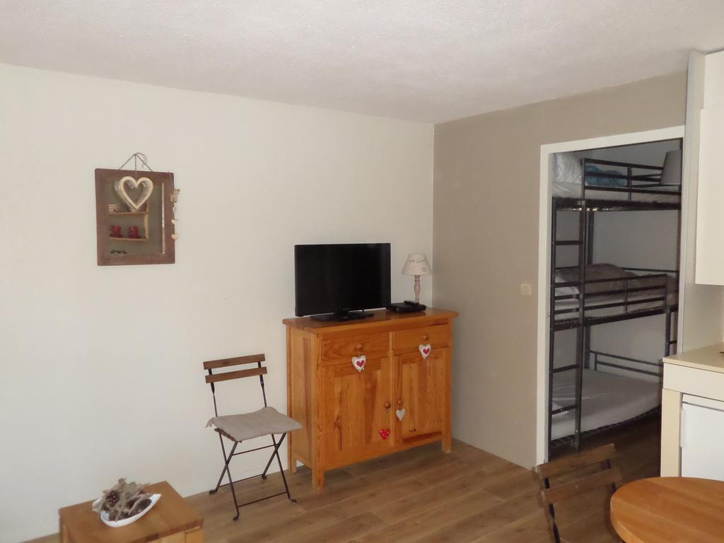 Appartements Les Balcons Du Soleil Font-Romeu-Odeillo-Via Eksteriør bilde