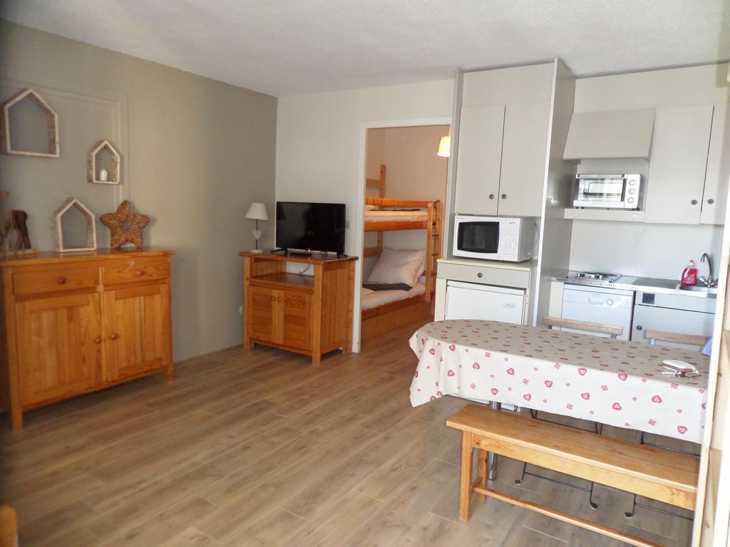Appartements Les Balcons Du Soleil Font-Romeu-Odeillo-Via Eksteriør bilde